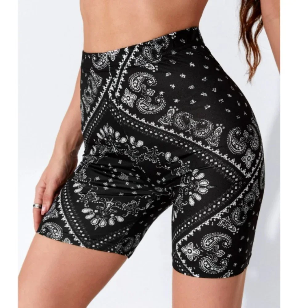 Black Bandana Paisley Biker Shorts Size 4 size 6 - Picture 3 of 4